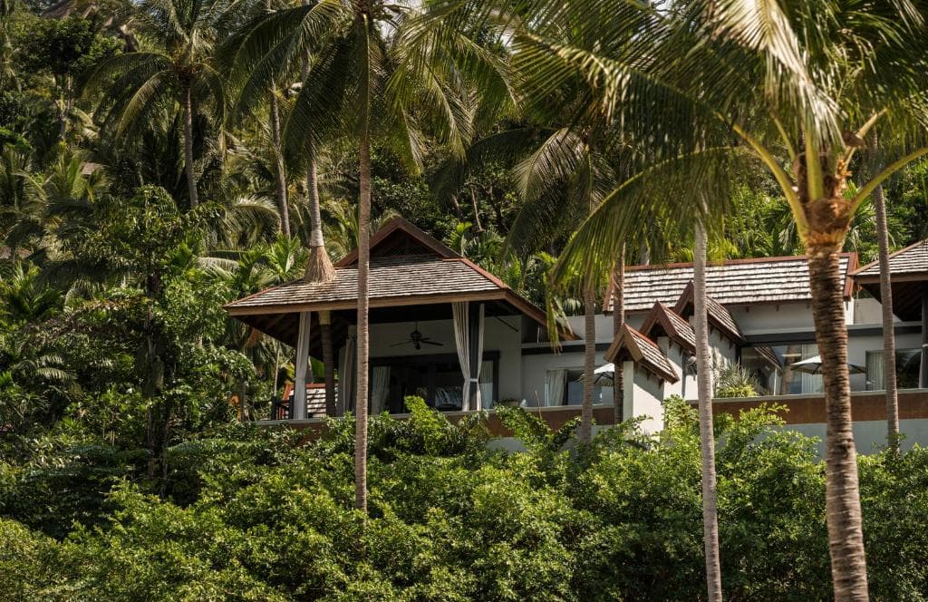 Turquoise waters and beaches near Koh Samui